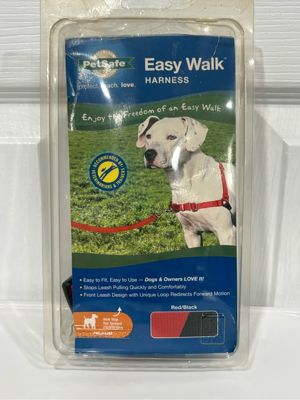 PetSafe Easy Walk Harness in Red and Black
